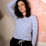 animush longsleeve w biało-błękitne paski