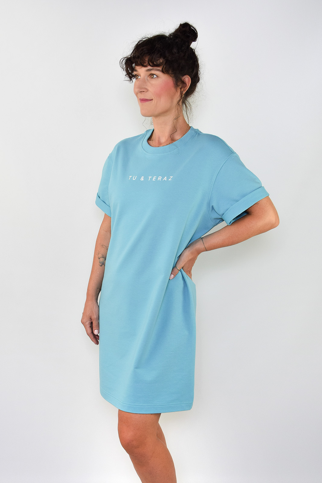 animush sukienka oversize lazurowa tu i teraz