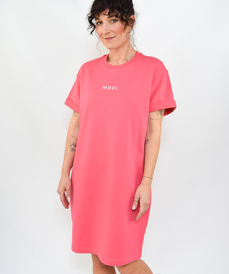 animush sukienka oversize truskawkowa moc